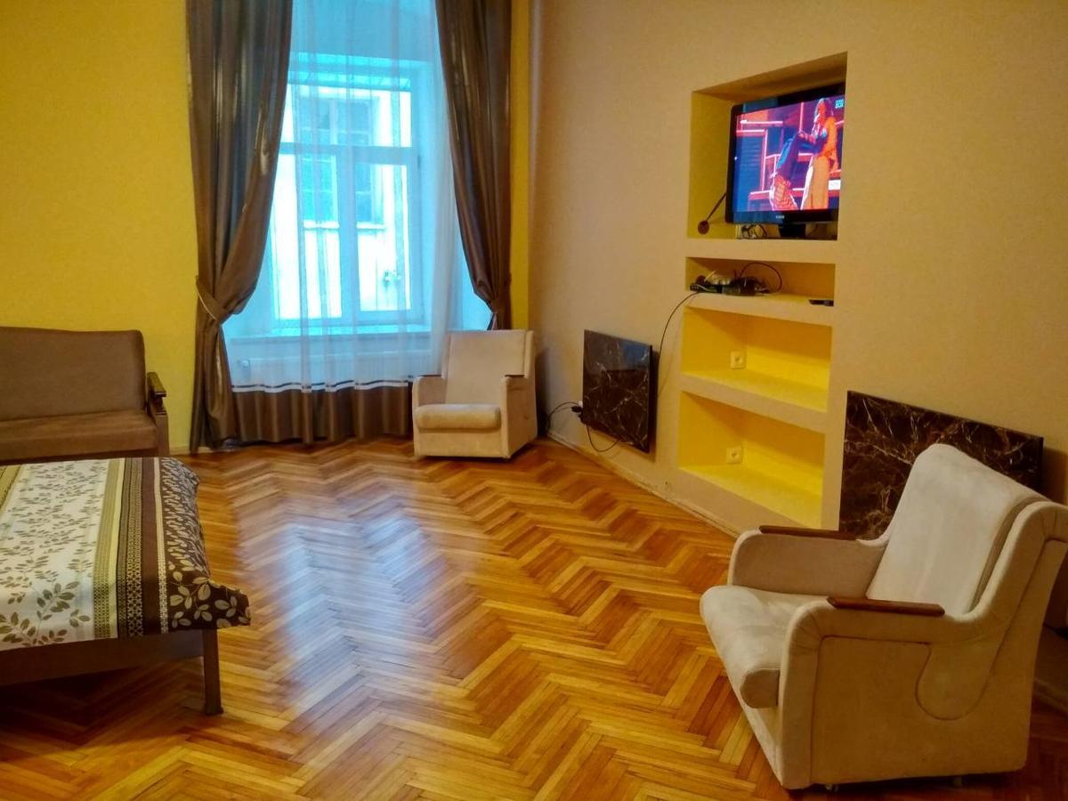 Apartment On Virmens'ka Street *