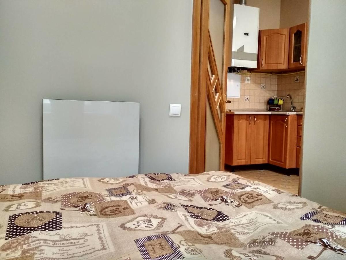 On Virmens'ka Street Apartment